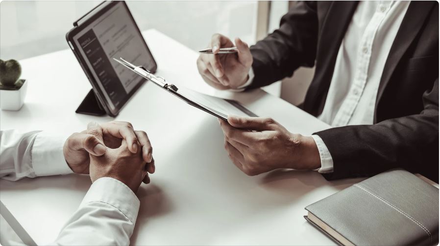The Legal “Do’s and Don’ts” of Job References